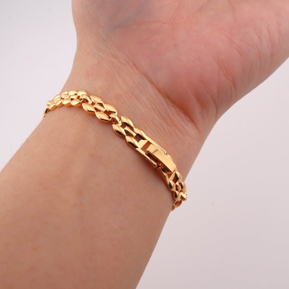 Enchanting Elegance 14kGold Plated Blue Cubic Zirconia Butterfly Linked Bracelet - Picture 11 of 12